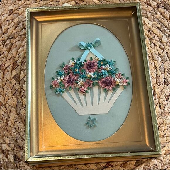 Vintage Quill Art Quilling Paper Swirl Basket of Flowers Gold Framed Handmade - Picture 6 of 16